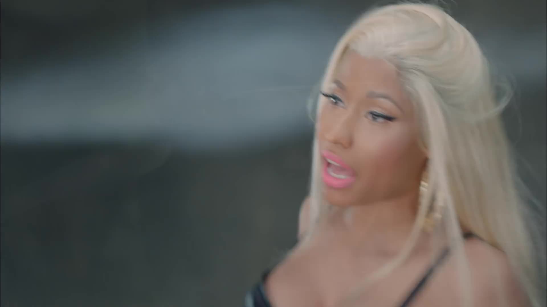 Nicki Minaj - Right By My Side (Explicit) ft- Chris Brown