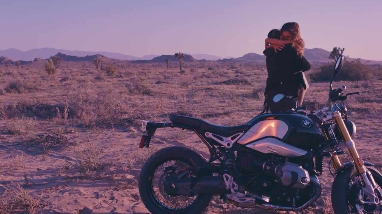 Ariana Grande - Into You